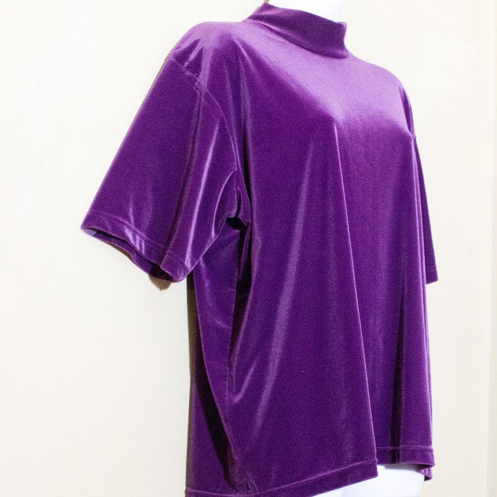Sold. Purple Velvet Top Vintage 80s 90s short sleeve - Picture 2 of 9